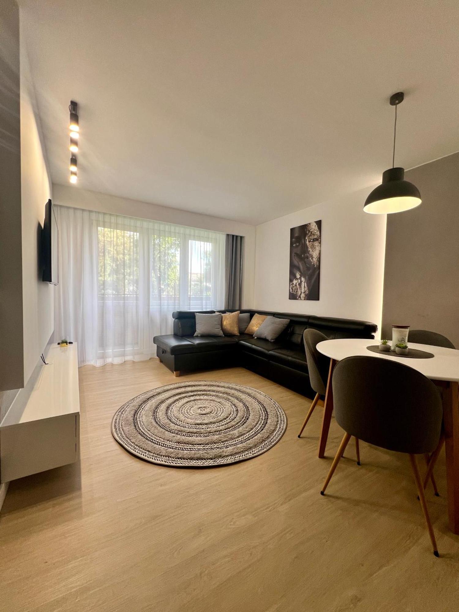 M&S Lux Apartments Kochanowskiego Lodz  Exterior photo